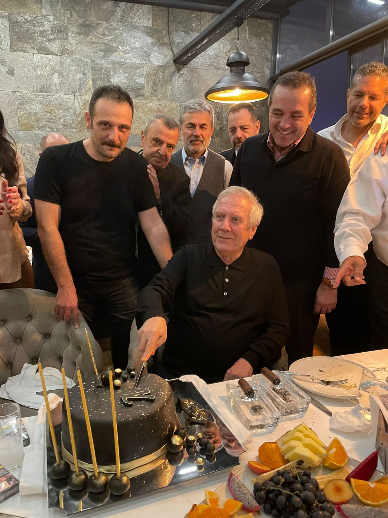 Aziz Yıldırım 69. yaşını böyle kutladı: Masada Aykut Kocaman ve Cihat Yaycı da vardı 1