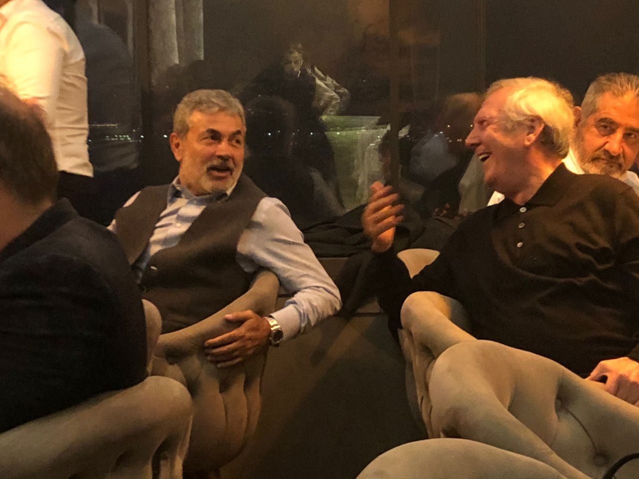 Aziz Yıldırım 69. yaşını böyle kutladı: Masada Aykut Kocaman ve Cihat Yaycı da vardı 9