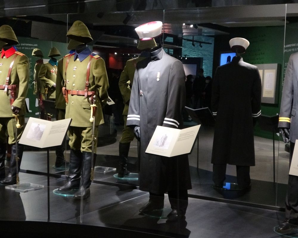 Çanakkale Savaşları’ndaki Osmanlı üniformaları sergisi açıldı 4