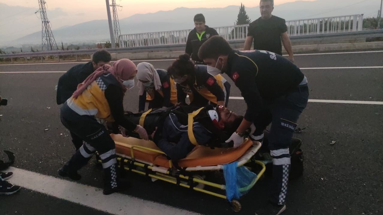 Motosiklet grubunu kahreden kaza: 2 ağır yaralı 11