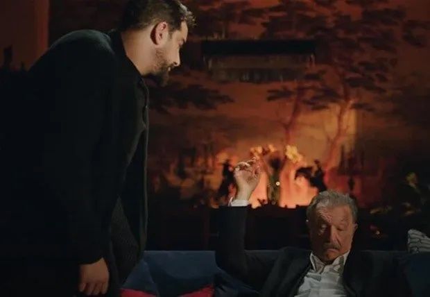 Camdaki Kız Sedat ve Cana'nın planı belli oldu! Nalan boşanma kararı aldı! Yeni bölüm detayları... 4