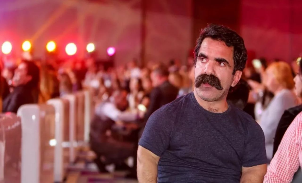 Çaycı Hüseyin oldu size Espresso Hüseyin! Alparslan Özmol'un yeni imajı ortaya çıktı! Böyle değişim yok! 6