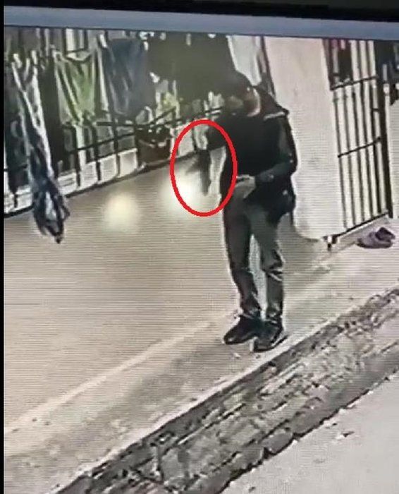 Bursalıların korkulu rüyası! Sapık hırsız kadın iç çamaşırlarını çalıp kaçıyor... Kameralara yakalandı... 6