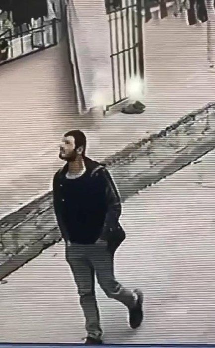 Bursalıların korkulu rüyası! Sapık hırsız kadın iç çamaşırlarını çalıp kaçıyor... Kameralara yakalandı... 2