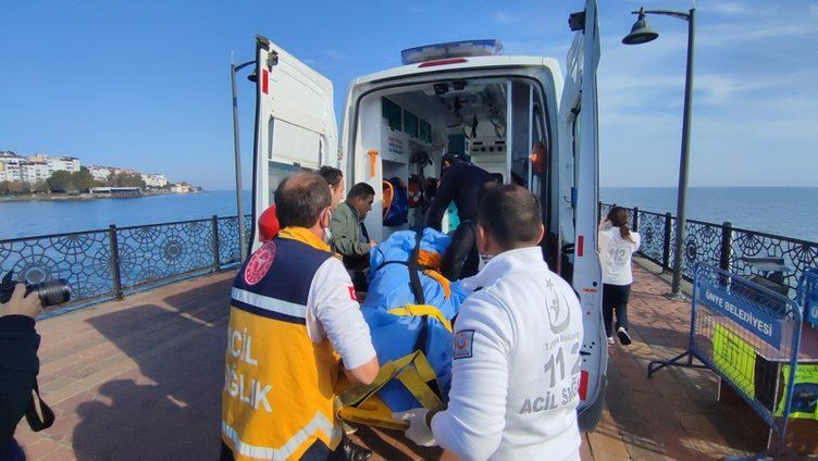Caddenin ortasındaki kadının yaptıkları hayrete düşürdü! Görenler şoke oldu... 6