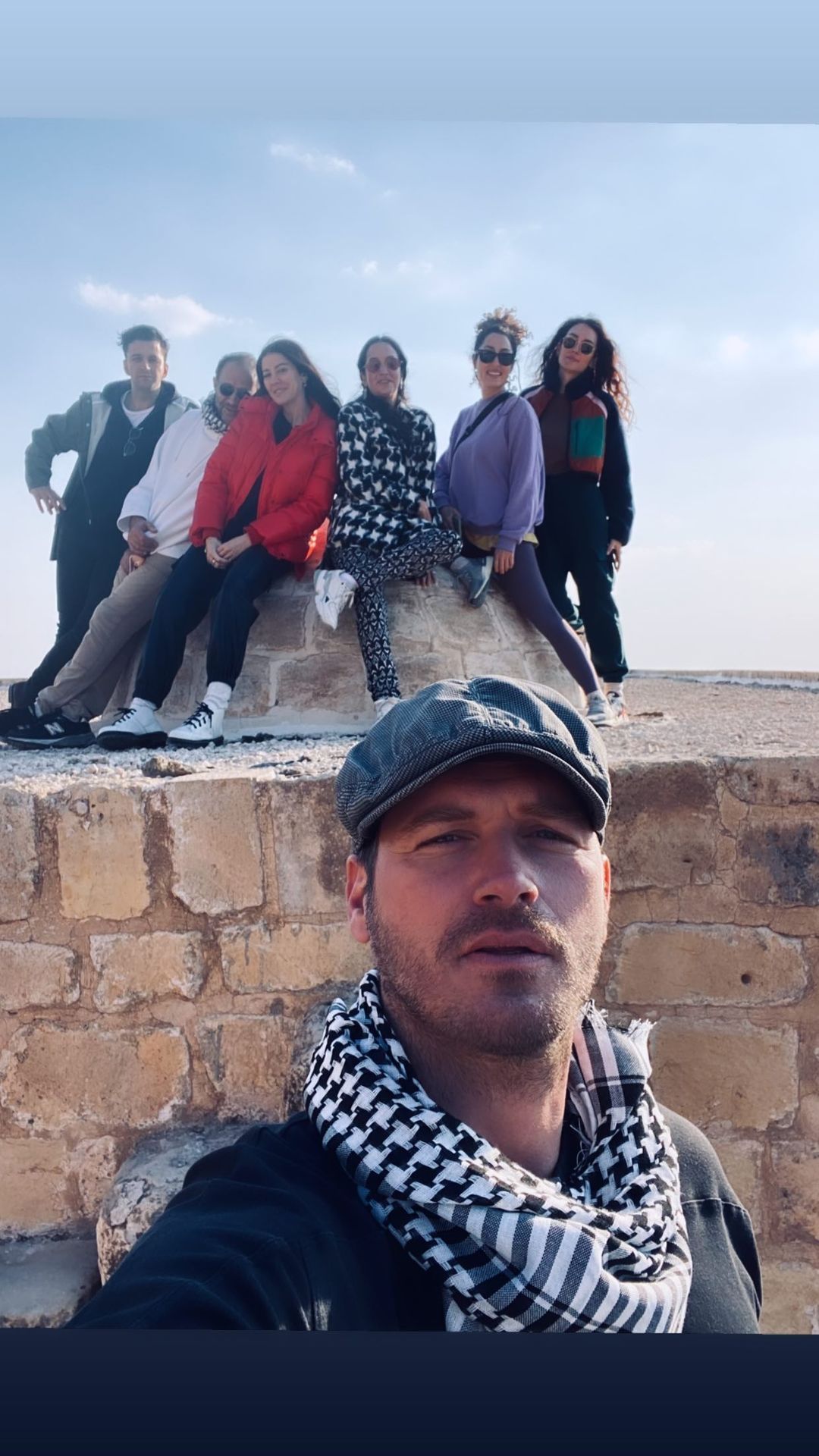Çekimler için Mardin'e giden Kıvanç Tatlıtuğ'u eşi Başak Dizer yalnız bırakmadı 8