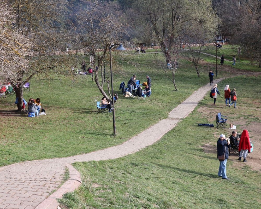 Ara tatilde Gölcük Tabiat Parkı ziyaretçi akınına uğradı 8