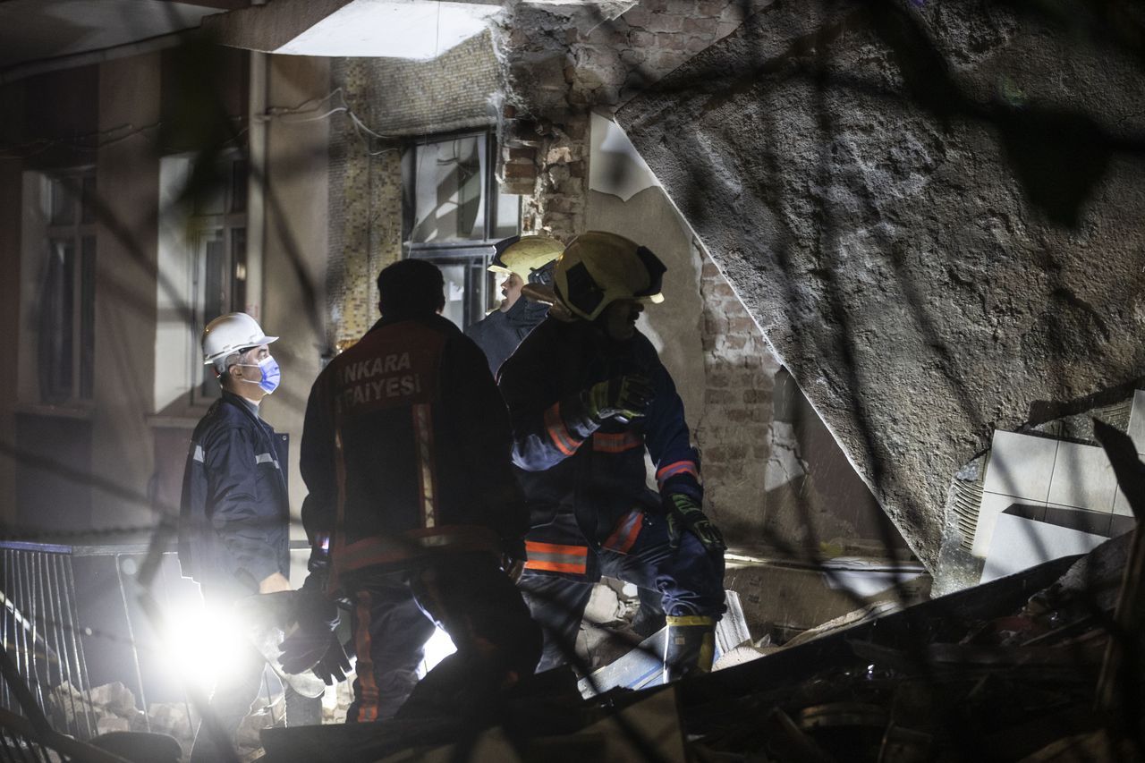 Ankara'da 3 katlı binada patlama! Bölgeden yeni görüntüler ulaştı 18