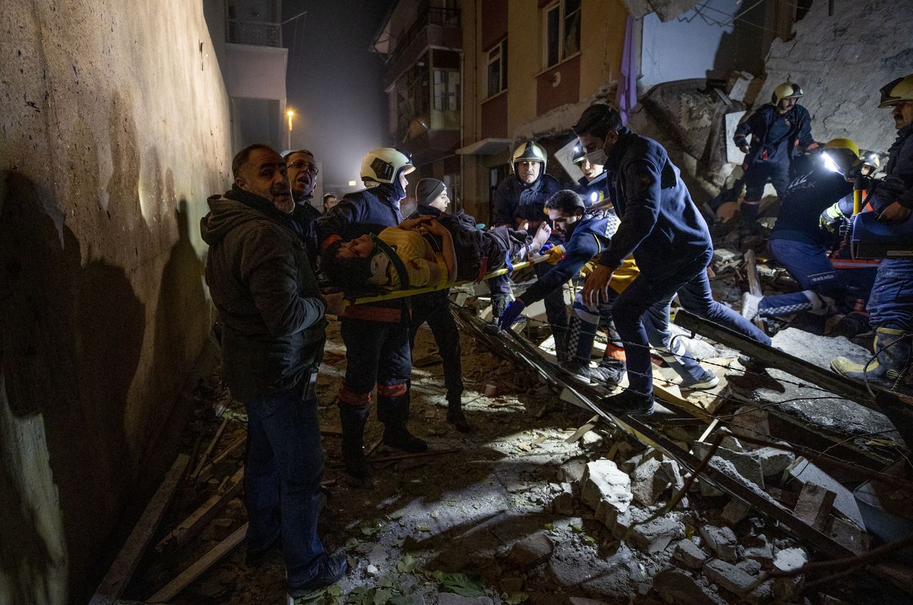 Ankara'da 3 katlı binada patlama! Bölgeden yeni görüntüler ulaştı 36
