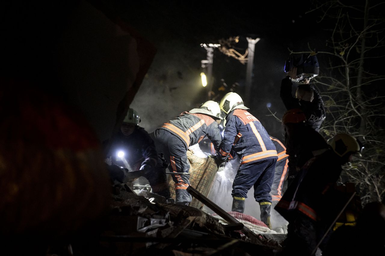 Ankara'da 3 katlı binada patlama! Bölgeden yeni görüntüler ulaştı 42