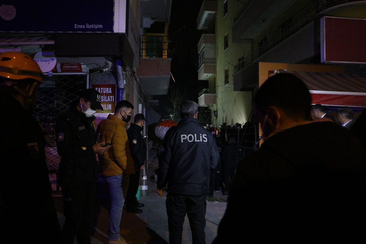 Ankara'da 3 katlı binada patlama! Bölgeden yeni görüntüler ulaştı 1