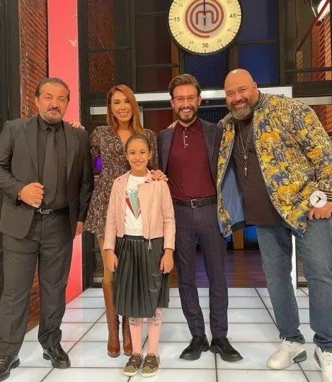 MasterChef'in dördüncü jürisi Zuhal Topal olacak! Stüdyo ziyareti ipucunu verdi! Puanlarıyla geliyor 1