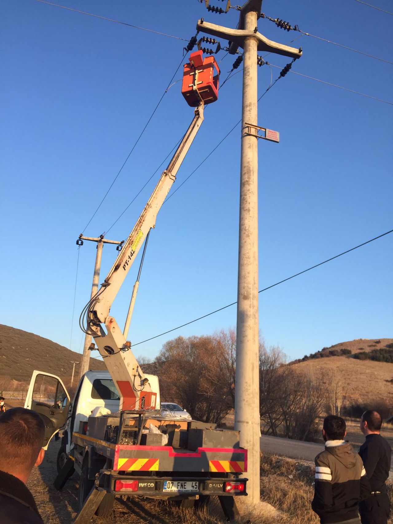Elektrik akımına kapılan kuzenleri ölüm ayırdı 3