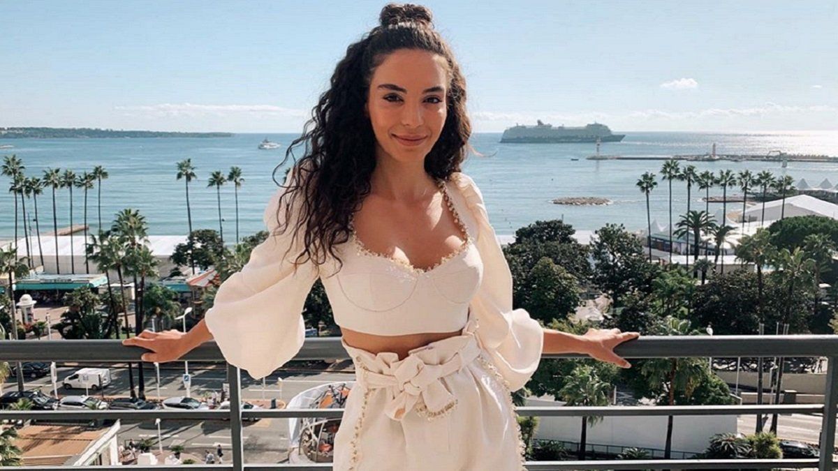 Ebru Şahin destan yazdı! Makyajsız pozları ile bir ilke imza attı! İşte Ebru Şahin'in en doğal hali 1