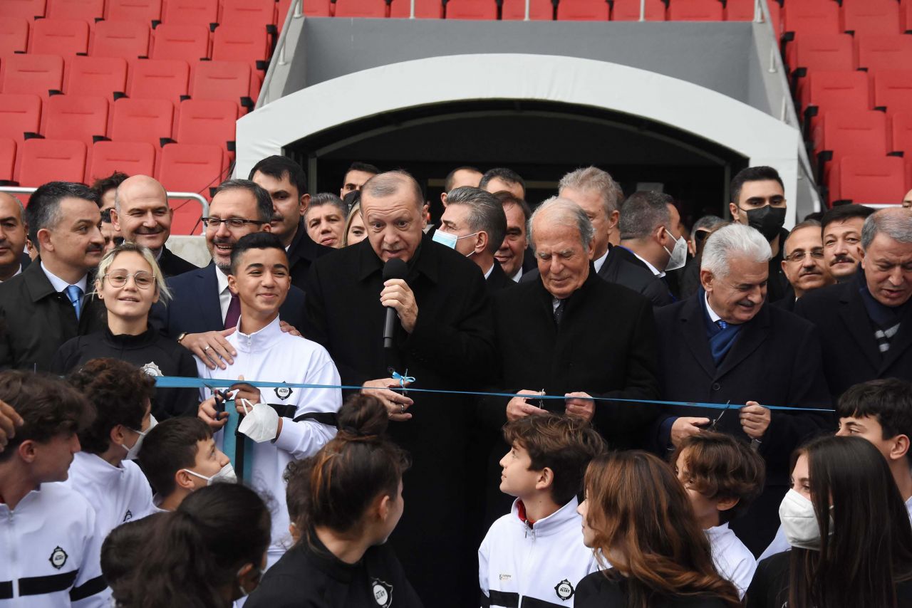 Stat açılışında ilginç detay... Mustafa Denizli'yi özel uçakla getirip götürdüler 1