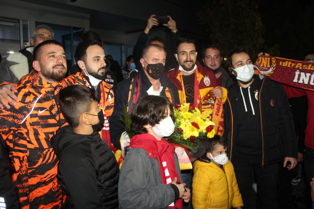 Galatasaray kafilesine Malatya’da coşkulu karşılama... 5