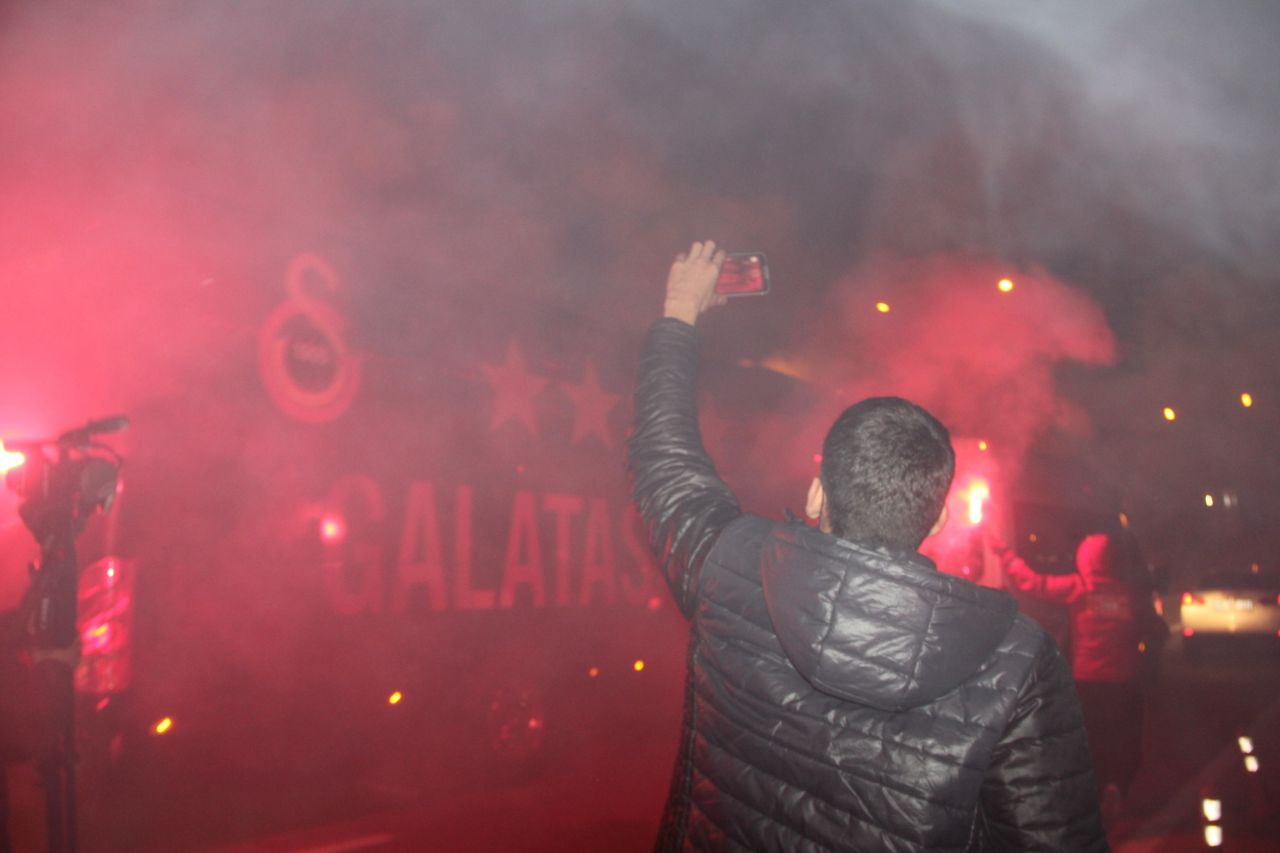 Galatasaray kafilesine Malatya’da coşkulu karşılama... 8