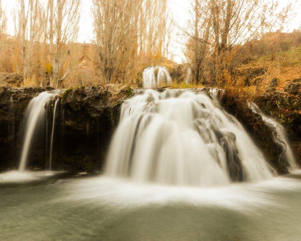 Muradiye Şelalesi fotoğraf tutkunlarını ağırlıyor 7