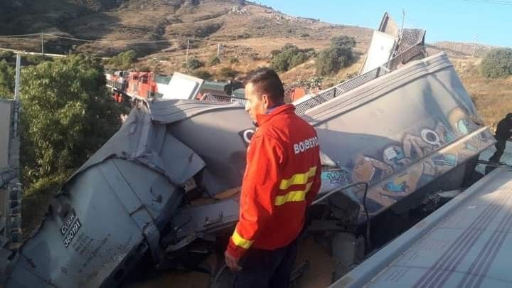 Korkunç kaza: Meksika'da iki tren kafa kafaya çarpıştı! 9