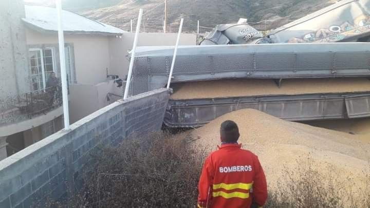Korkunç kaza: Meksika'da iki tren kafa kafaya çarpıştı! 4