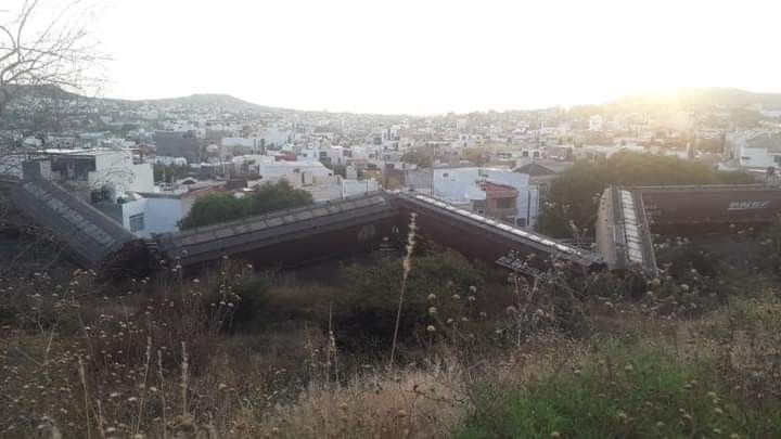 Korkunç kaza: Meksika'da iki tren kafa kafaya çarpıştı! 7