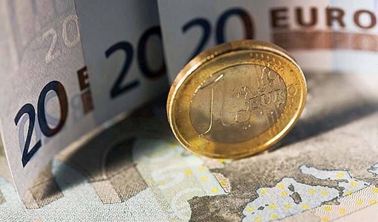 Dolar, yeni haftaya düşüşle başladı! İşte piyasalarda son durum.... 3