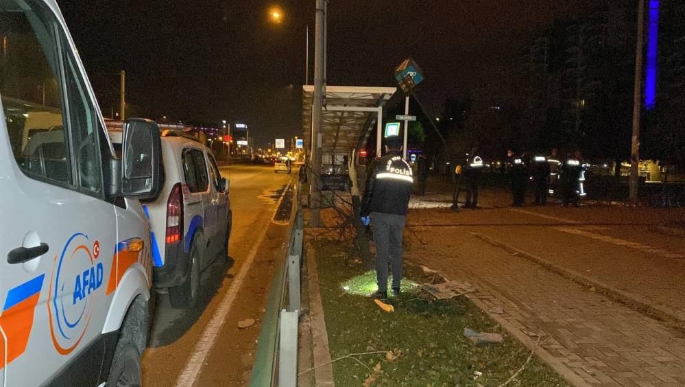 Doğum gününde feci son! Kaldırımdaki ağaca çarpıp alt geçide uçtu... 10