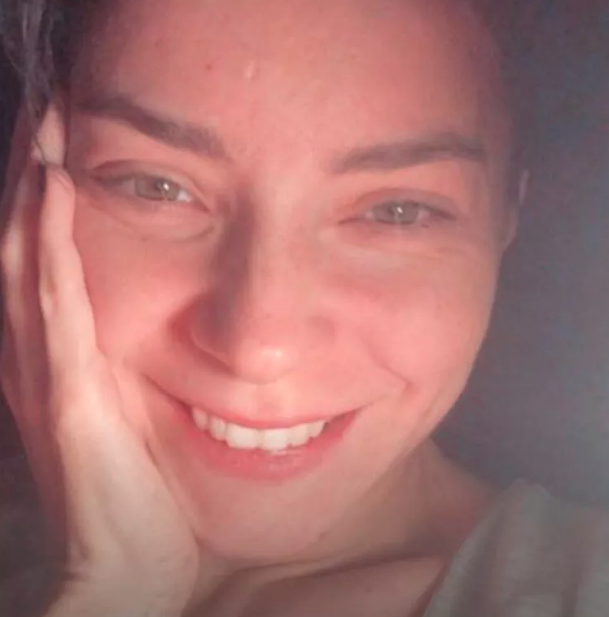 Merve Boluğur makyajsız fotoğrafını paylaştı... Sosyal medya yıkıldı 1