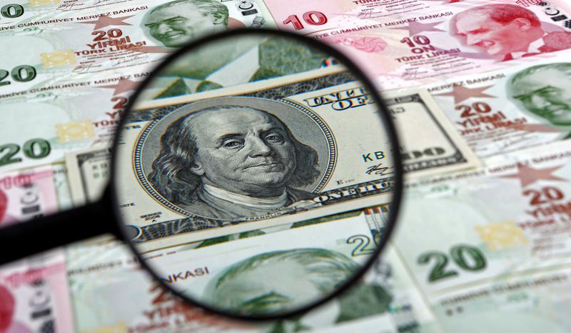 Merkez'in müdahalesi sonrası düşüşe geçen dolarda ibre yeniden yeşile döndü! 4