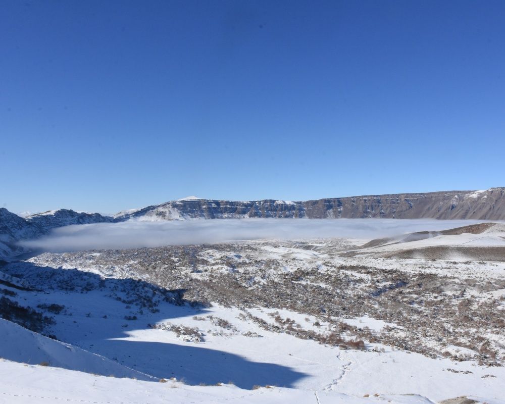 Nemrut Kraterini ve  Van Gölü'nü kaplayan sis bulutları görsel şölen sundu 11