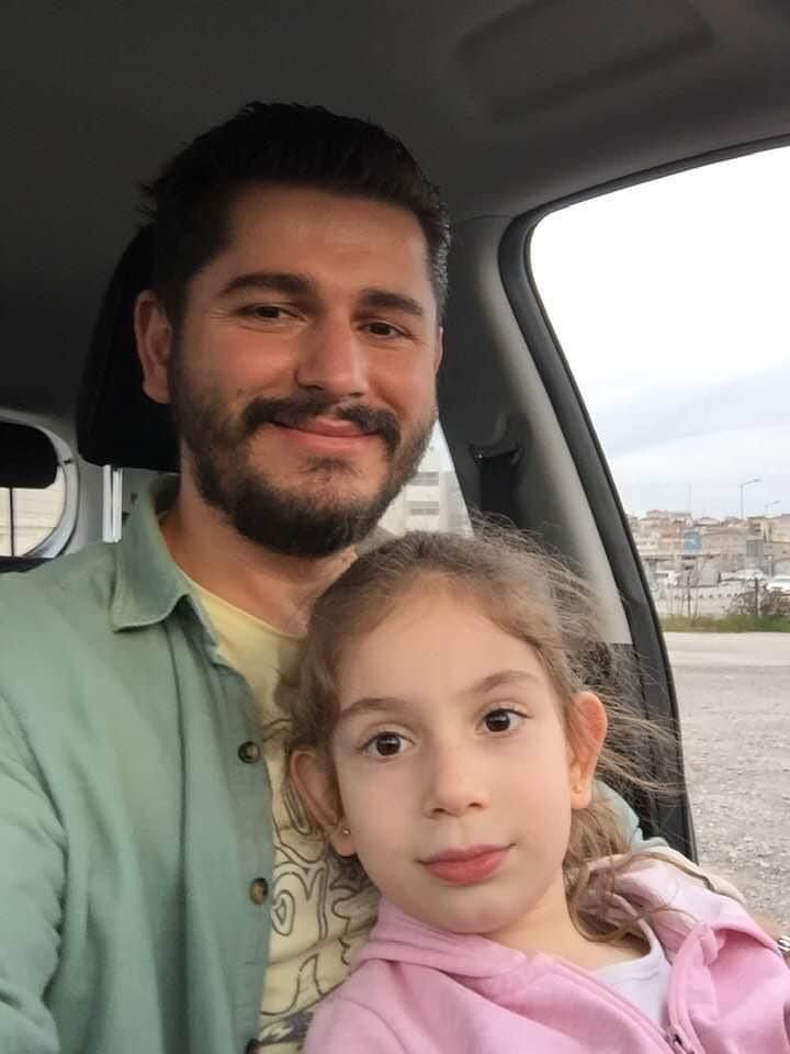 Bu mutluluk fotoğraflarda kaldı! Babasının ellerinde can verdi 4