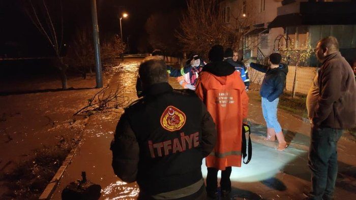'Beni kurtarın' diye haykırmıştı... Selin vurduğu Edirne'den acı haber geldi! Cansız bedeni bulundu... 4