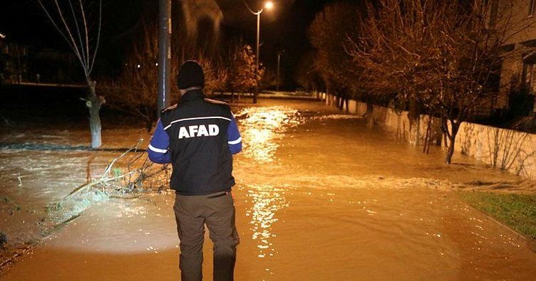 'Beni kurtarın' diye haykırmıştı... Selin vurduğu Edirne'den acı haber geldi! Cansız bedeni bulundu... 1