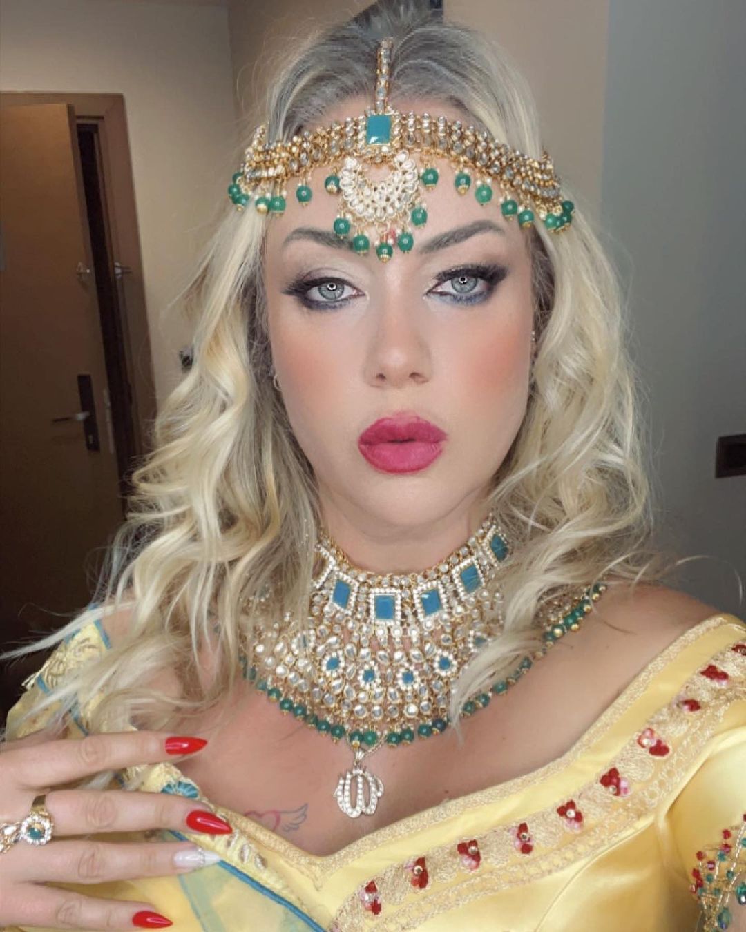 Yeliz Yeşilmen'in gösterişli doğum günü partisi sosyal medyayı salladı 2