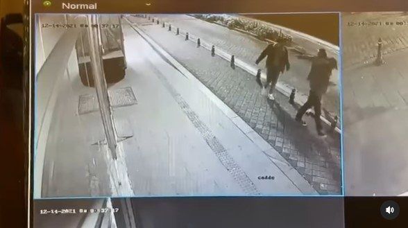 Ayhan Sicimoğlu'nun arkadaşlarına mide bulandıran hareket: Karısının üzerine işedi... 3