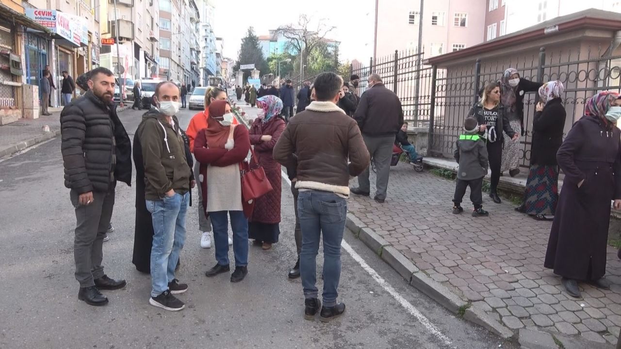 Öğrencilerine 'Tayt giyin de gelin' diyen sapık öğretmen açığa alındı! 2