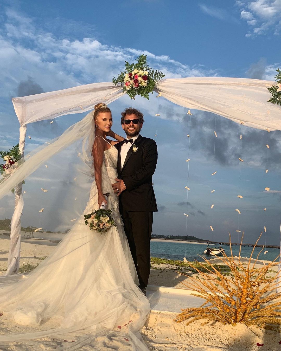 Sezer Dermenci ile Maldivler'de evlenen Ivana Sert düğün fotoğraflarını paylaştı 15