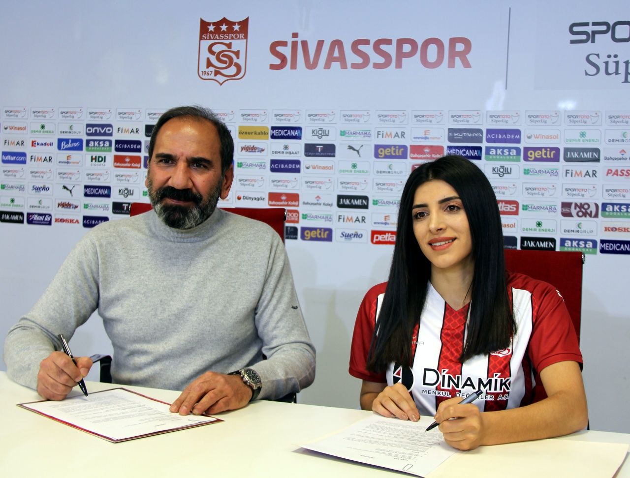 Sivasspor Kadın Futbol Takımı kurdu, 25 imza birden... 3