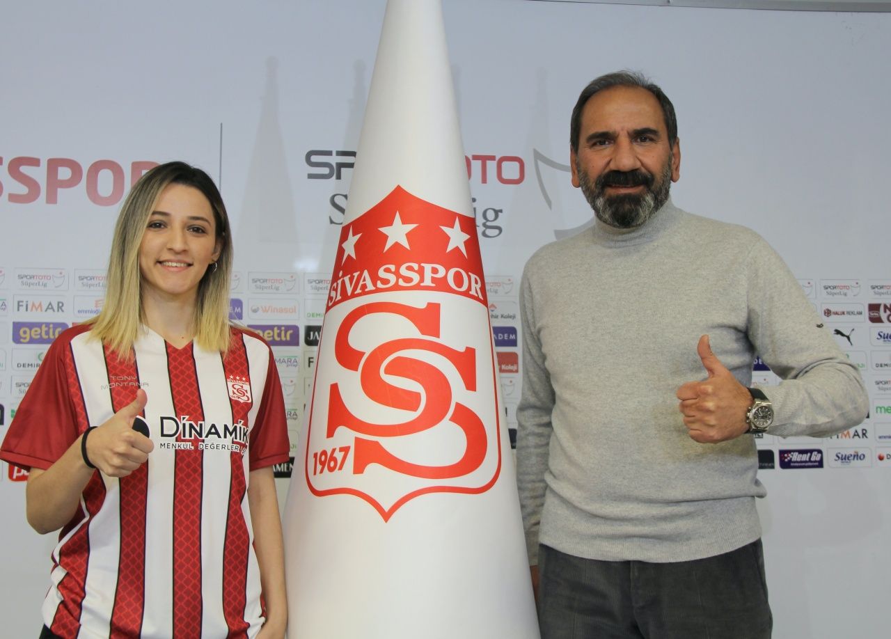 Sivasspor Kadın Futbol Takımı kurdu, 25 imza birden... 9