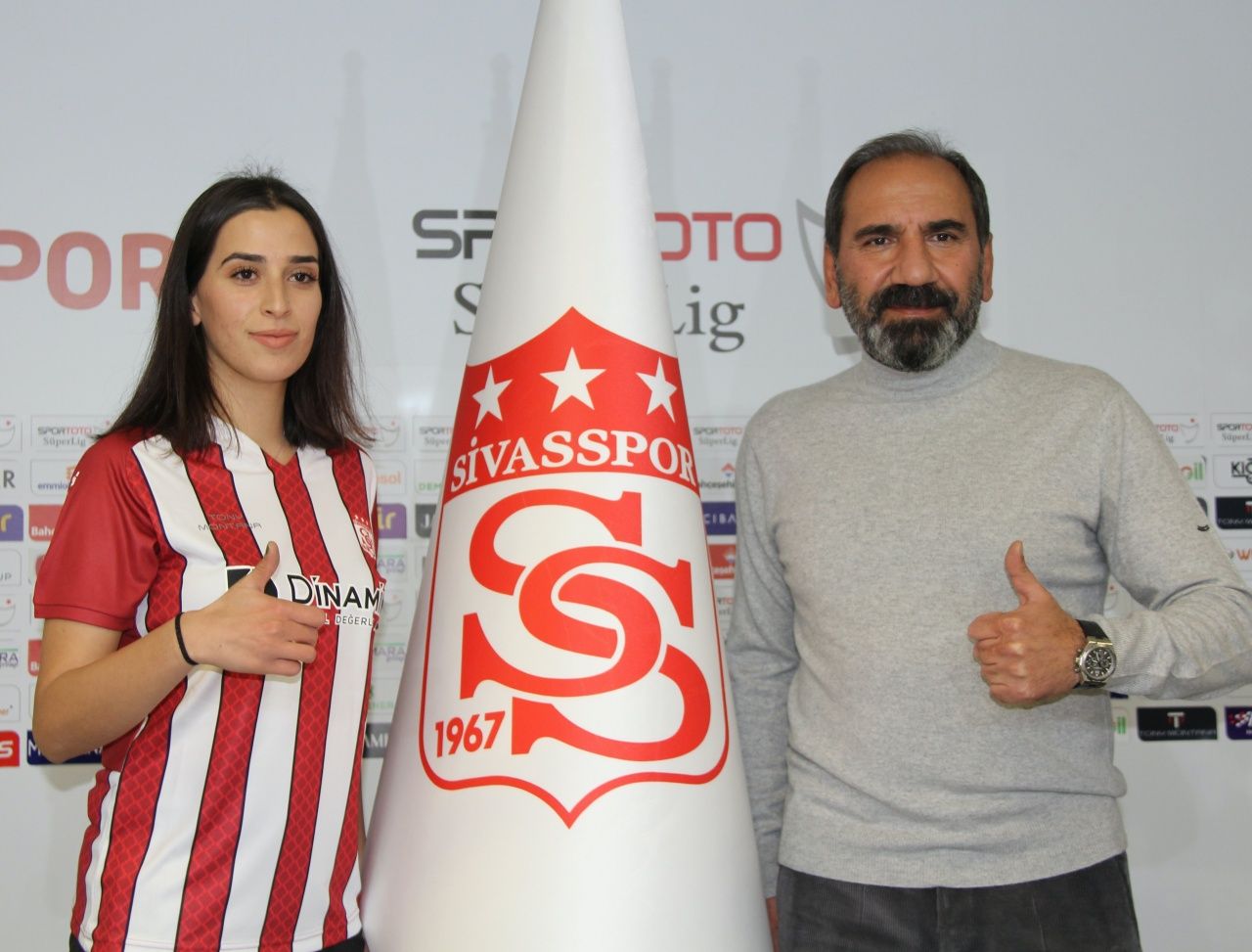 Sivasspor Kadın Futbol Takımı kurdu, 25 imza birden... 11