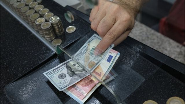 Dolar erimeye devam ediyor! 11 TL'nin altında! İşte dolar, euro, sterlinde son durum... 2