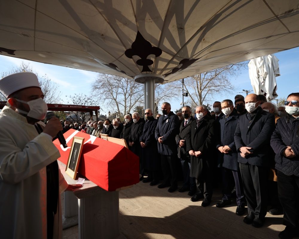 Devlet sanatçısı Prof. Dr. Alaeddin Yavaşca'ya acı veda... Gözyaşları  içinde son yolculuğuna uğurlandı 14
