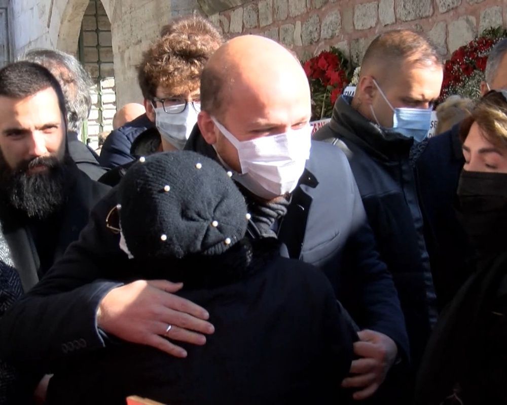 Devlet sanatçısı Prof. Dr. Alaeddin Yavaşca'ya acı veda... Gözyaşları  içinde son yolculuğuna uğurlandı 29