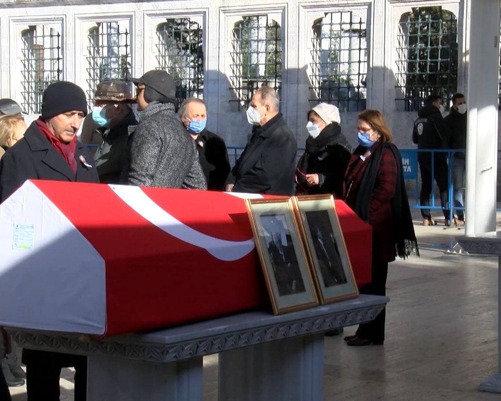 Devlet sanatçısı Prof. Dr. Alaeddin Yavaşca'ya acı veda... Gözyaşları  içinde son yolculuğuna uğurlandı 28