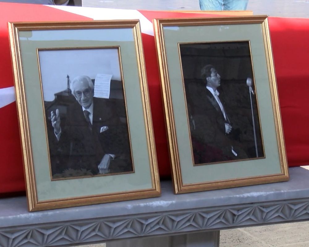 Devlet sanatçısı Prof. Dr. Alaeddin Yavaşca'ya acı veda... Gözyaşları  içinde son yolculuğuna uğurlandı 27