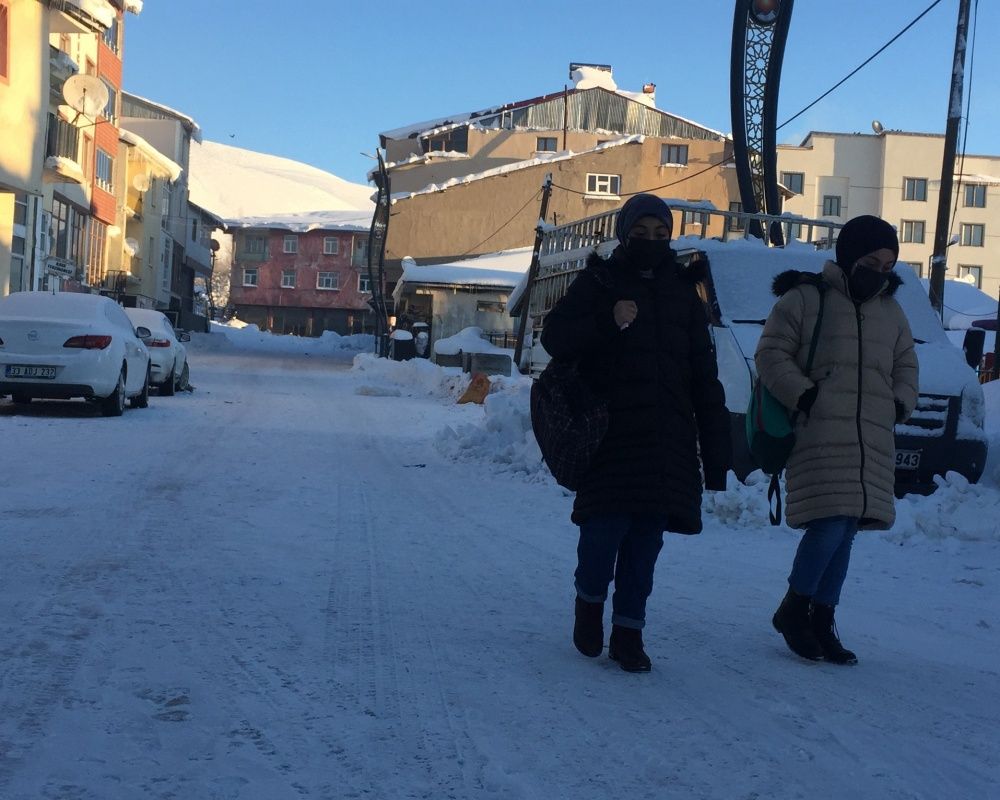 Bingöl'de hava sıcaklığı eski 22 dereceye düştü! Göz kamaştıran kar manzaraları ortaya çıktı 26