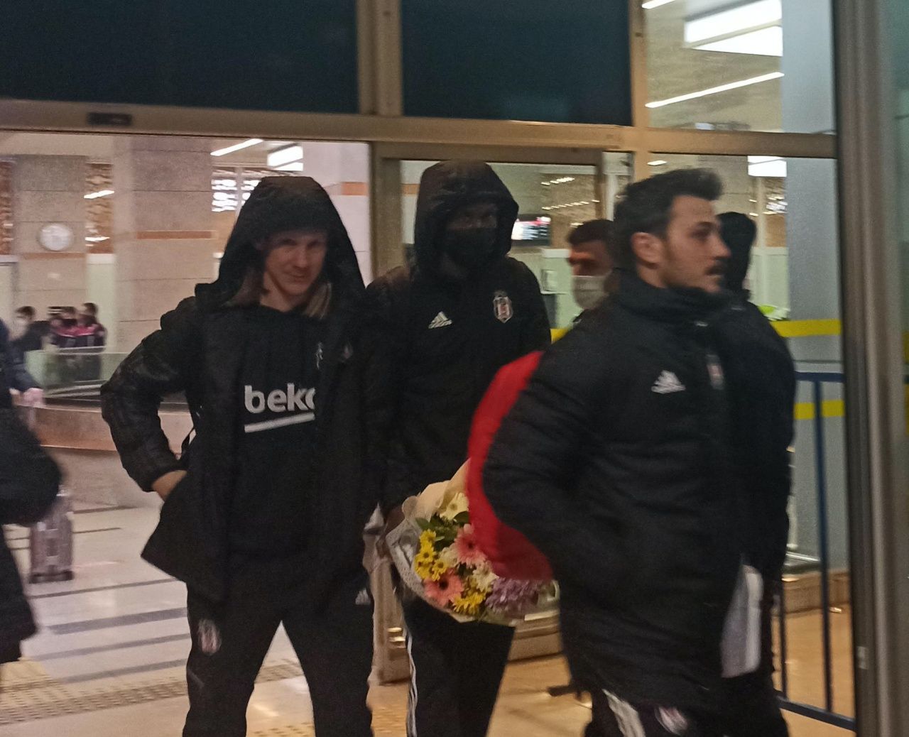 Beşiktaş kafilesi Konya'da... Önder Karaveli'ye sevgi seli 1