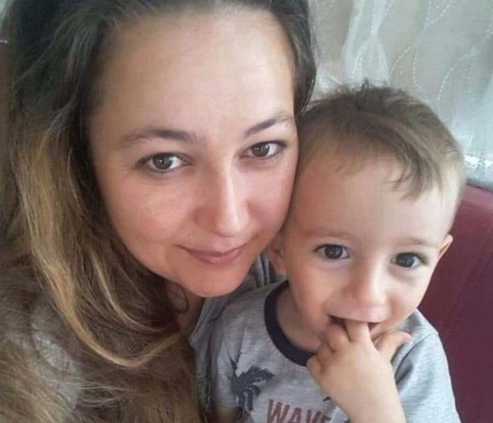 Kardeşler birbirine sarılarak yangında ölmüştü... Acılı annenin Facebook paylaşımı kahretti! 11