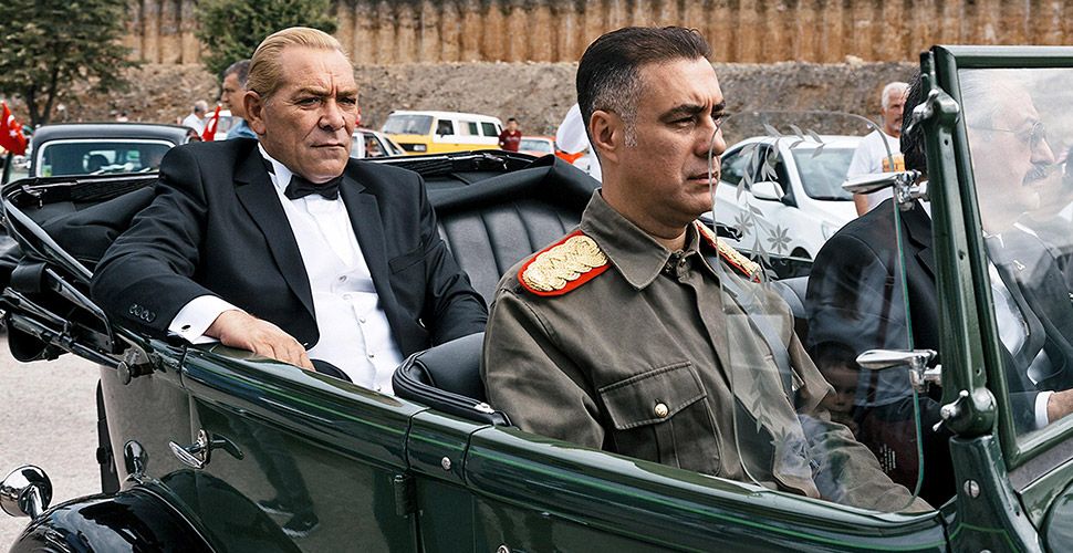 Atatürk'e benzerliğiyle tanınan Göksel Kaya eşinden şiddet gördü: 'Geber' diyerek saatlerce yumrukladı! 7