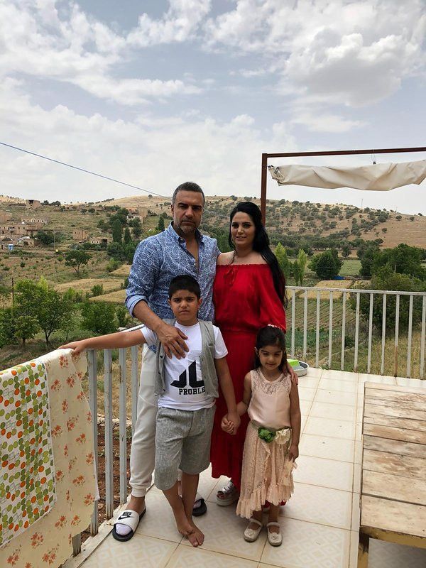 Berdan Mardini'nin eski eşi Fatoş Yelliler'in inanılmaz değişimi! Dekolteli pozları olay oldu 10